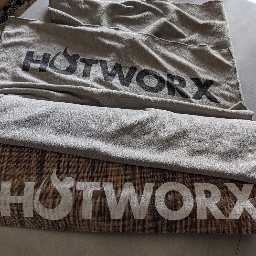 Hotworx Yoga Mat and Towel